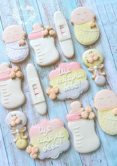 Pregnancy Cake Ideas, Healthcare Cookies, Pregnant Cookies, Pregnancy Reveal Cake, Pregnancy Announcement Cookies, Baby Announcement Cookies, Pregnancy Announcement Cake, Pregnancy Cake, Pregnant Cake