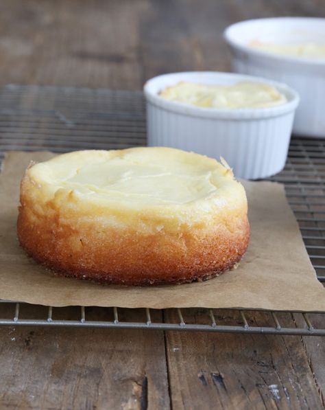 California Pizza Kitchen-Style Gluten Free Butter Cake Cpk Butter Cake Recipe, Cheesecake Topping, Gluten Free On A Shoestring, Gf Cake, Cheesecake Layer, Gooey Butter, California Pizza Kitchen, Cake From Scratch, California Pizza