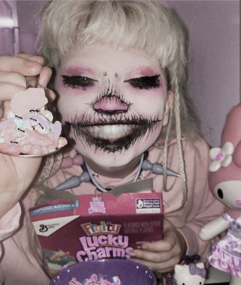 Jazmin Bean Aesthetic, Punk Makeup, Jazmin Bean, Alt Makeup, My Idol, Pintura Facial, Clown Makeup, Cute Makeup, Melanie Martinez