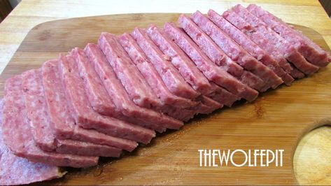 Homemade Spam Recipe, Homemade Spam, Homemade Bologna, Luncheon Meat Recipe, Deli Meat Recipes, Smoked Bacon Recipes, Cured Meat Recipes, Spam Recipes, Homemade Sausage Recipes