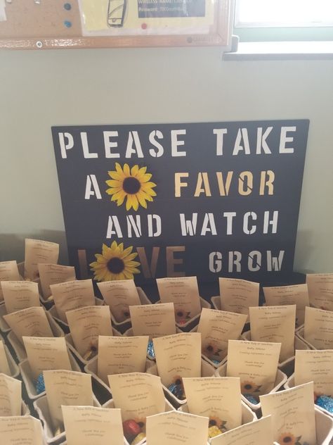 Sunflower Gender Reveal, Cow And Sunflower Baby Shower Theme, Sun Flower Baby Shower Theme, Sunflower Themed Baby Shower Ideas, Sunflower Baby Shower Ideas Decoration, Baby Shower Sunflower Theme Girl, Sunflower Baby Shower Theme, Sunflower Theme Baby Shower Ideas, Sunflower Baby Shower Ideas Girl