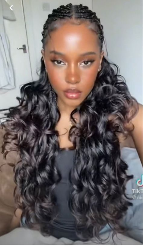 French Wave Braids, Knotless Braids With Bangs, Braids With Bangs, Curled Bangs, Girl With Pigtails, Braided Styles, Hair Treatments, Black Hairstyles, Brown Blonde Hair