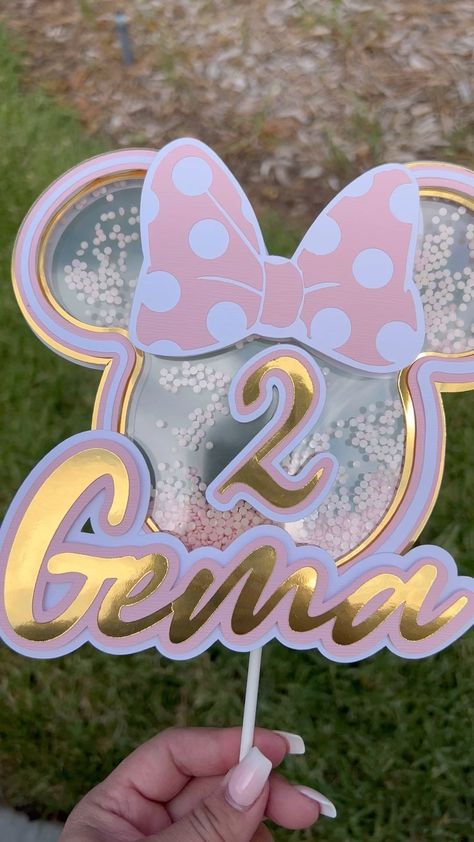 Elegant Minnie Mouse caketopper. Look at the beautiful Gold shine ✨ Gold cardstock by @ashleeyfalco Foamies @just_a_creations… | Instagram Mouse Cake Topper, Pink Cake Toppers, Minnie Mouse Cake Topper, Minnie Mouse Birthday Cakes, Minnie Mouse Cake, Minnie Mouse Pink, Mouse Cake, Mini Mouse, Minnie Mouse Party