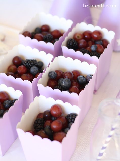 Purple Party Food Tray, Purple Themed Party Food, Purple Foods For Color Party, Color Party Food Ideas, Purple Foods For Party, Color Party Food, Purple Party Foods, Purple Themed Birthday, Purple Themed Birthday Party