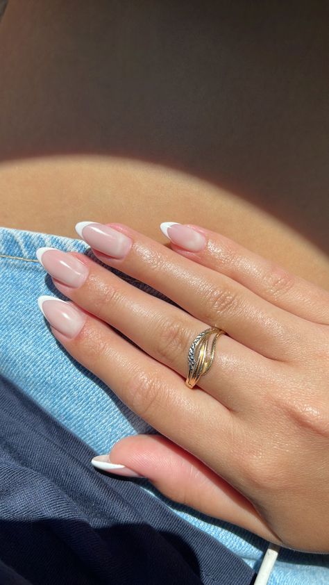 nails ideas, nails, french nails, white french nails, nails aesthetic French Nails White, France Nails, Nails White French, White French Nails, France Aesthetic, Nails Aesthetic, Nails Colors, Nails White, Nails French