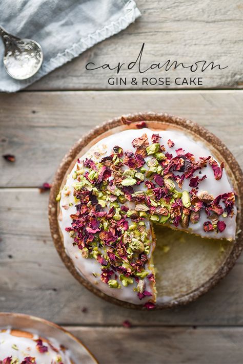 Gin Cake, Boozy Baking, Blog Post Design, Cardamom Cake, Gin Recipes, Craft Gin, Cake Craft, Rose Cake, Dessert Bar