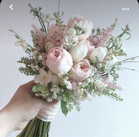 Small Wedding Bouquets, Bridal Bouquet Peonies, Bridal Bouquet Pink, Flowers Images, Bridal Bouquet Flowers, Boquette Flowers, Chateau Wedding, Hand Bouquet, Flowers Bouquet Gift