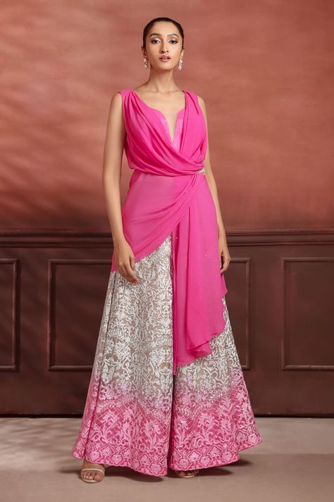 Indo Western Dress Party Wear, Neeta Lulla, Trendy Outfits Indian, Resham Embroidery, Padded Blouse, Pink City, Indo Western Dress, Outfits Woman, Simple Pakistani Dresses