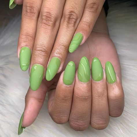 Gloss On Matte Nails, Matte Gloss Nails, Matte Almond Nails, Matte Green Nails, Matte Gloss, Nail Design Inspiration, Matte Nails, Green Nails, Almond Nails