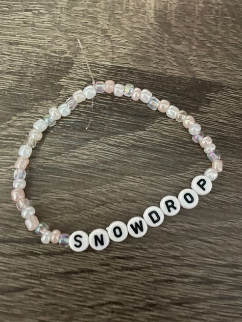 Blackpink Jisoo bracelet idea Blackpink Jisoo, Bracelet