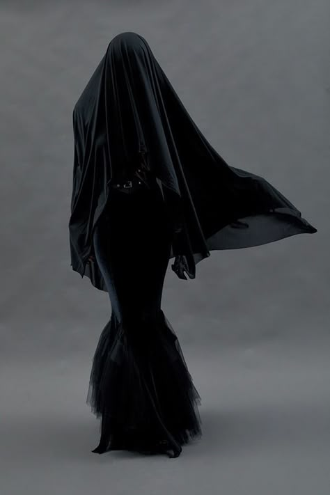 WITCH :: Behance Black Robe Aesthetic, Black Cloak Outfit, Coven Costume Ideas, Victorian Witch Outfit, Bog Witch Aesthetic Outfit, Fantasy Witch Outfit, Dark Witch Outfit, Witch Couture, Witch Robes