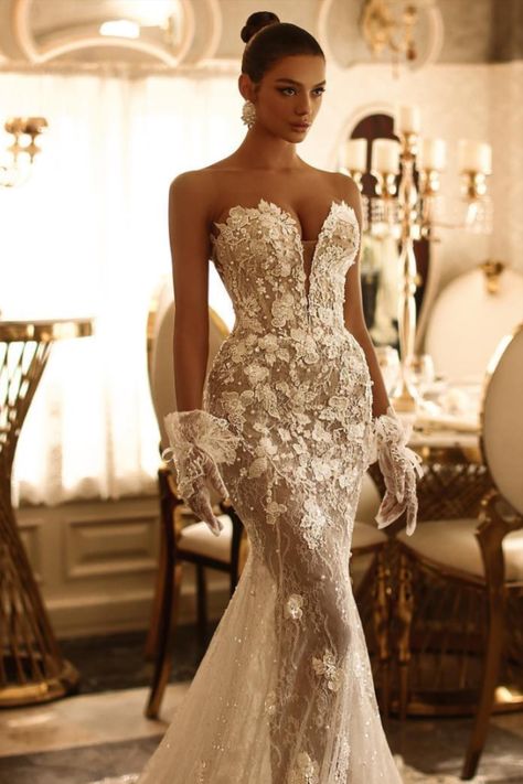 Fitted Glam Wedding Dress, Wedding Dresses Boujee, Wedding Dresses Train Long, Elegant Wedding Dress Mermaid Sophisticated Bride, Panina Torne Wedding Dress, Wedding Dresses Expensive, Wedding Dress Extravagant, Mermaid Wedding Dress Strapless, Sparkly Mermaid Wedding Dress