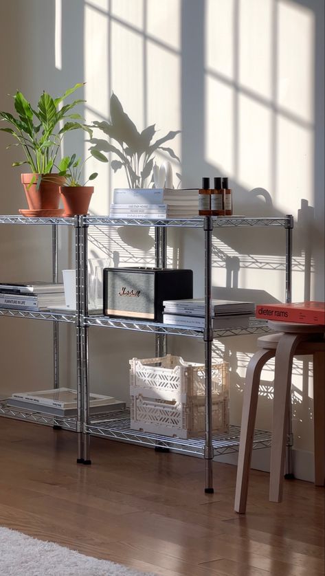 Chrome Office Decor, Styling Metal Shelves, Omar Ikea, Silver Interior Design, Metal Shelf Decor, Ikea Omar, Chrome Shelving, Chrome Shelves, Small Room Interior