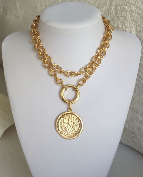 Chunky Gold Necklace Gold Coin Necklace Large Coin Necklace - Etsy Necklace Versace, Chunky Gold Necklace, Gold Coin Jewelry, Chunky Gold Jewelry, Gold Medallion Necklace, Chunky Gold Necklaces, Gold Link Necklace, Chunky Gold Chain, Circle Jewelry