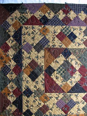 The Secret Life of Mrs. Meatloaf: Thimbleberries and a quilt room tour Thimbleberries Quilts, Kim Diehl Quilts, Reproduction Quilts, Quilt Room, Holly Print, Quilt Borders, Red Toile, Primitive Quilts, Homemade Quilts