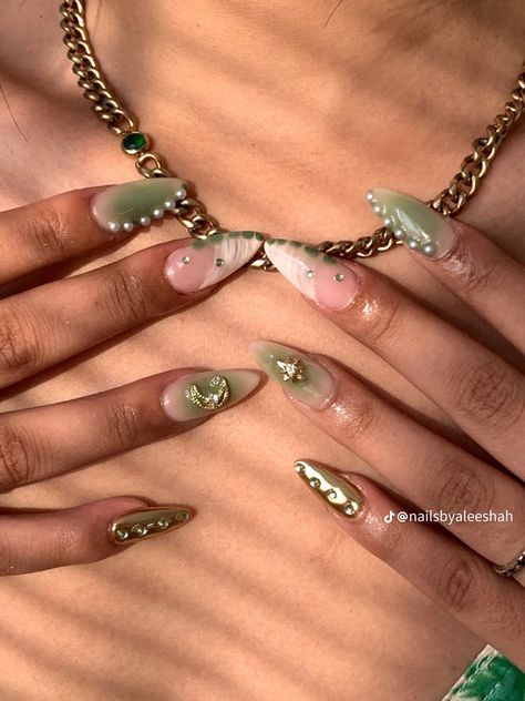 Nails Acrylic Boho, Boho Sun Nails, Hippie Nails Acrylic Boho, Hippie Nails Acrylic, Gemini Nails, Sun Nails, Boho Nails, Hippie Nails, Boho Sun