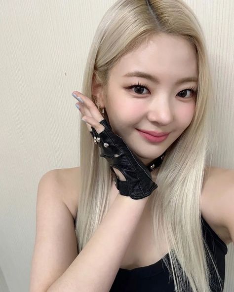 Princess Lia, Lia Itzy, Her Hair, بلاك بينك, Kpop Girls, Girl Group, A Woman, Girl Fashion, I Am Awesome