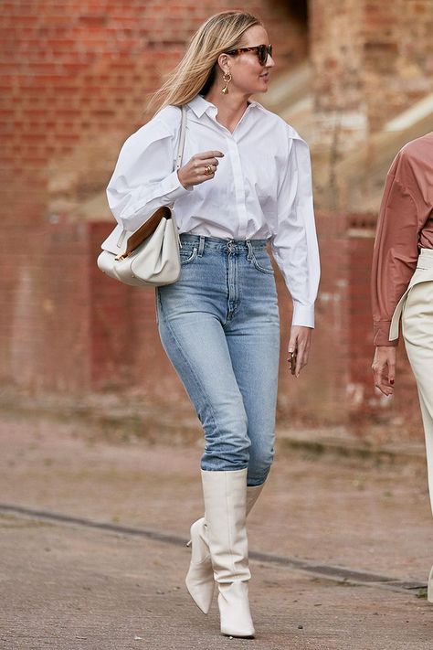 The Best Under-$100 Skinny Jeans and the #1 Boot Trend to Wear With Them White Knee High Boots Outfit, White Knee High Boots, White Boots Outfit, Outfit Botas, Nude Boots, White Leather Boots, Boots Ideas, Estilo Country, Practice Outfits