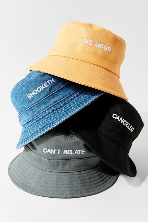 Cute Bucket Hats, Summer Fedora, Bucket Hat Fashion, Embroidered Text, Custom Caps, Cute Fall Outfits, Outfits With Hats, Head Accessories, Cute Hats