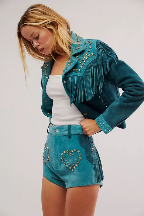 Understated Leather Wanted Shorts | Free People UK Nashville Outfits, Rodeo Outfits, Western Chic, Boho Clothing, Belly Dance, Festival Outfits, Turquoise Stone, Jacket Style, Festival Fashion