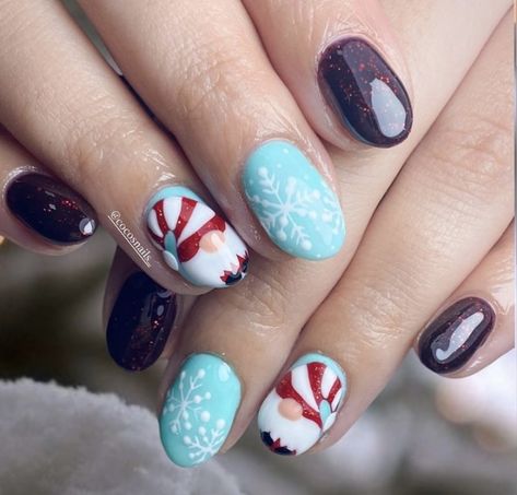 Gonk Christmas Nails, Gnome Nail Designs, Gonk Nails, Christmas Gnome Nails, Dec Nails, Gnome Nails, Holidays Nails, Fingernail Ideas, Line Nail Designs