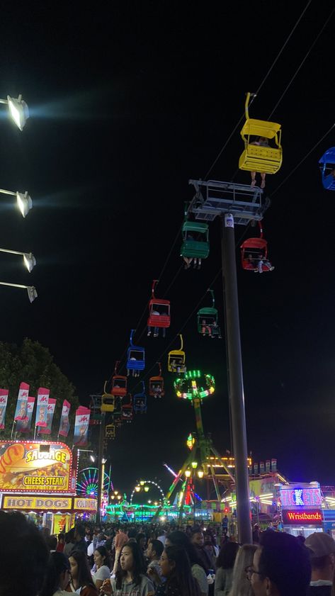 A picture of the crowded NC State Fair. Nc State Fair, State Fair Aesthetic, October Girl, Fall Fair, Fair Rides, Country Summer, Fun Fair, Georgia State, Outdoor Movie