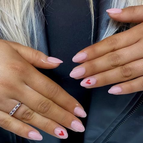 Cute Valentine Nails Short, Short Acrylic Nails Designs Simple Valentines Day, Valentine�’s Day Nail Ideas Almond, Simple Almond Nail Designs Classy, Pink Nails With Love Heart, Valentine’s Day Heart Nails, After Valentines Nails, Valentines Nail Ideas Pink, Super Simple Valentines Nails