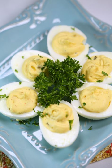 Traditional Southern Deviled Eggs - It Is a Keeper Paula Deen Deviled Eggs, Deviled Eggs With Relish, Southern Deviled Eggs, Deviled Egg Recipe, Deviled Eggs Recipe Easy, Devilled Eggs Recipe Best, Deviled Eggs Recipe Classic, Best Deviled Eggs, Deviled Eggs Easy