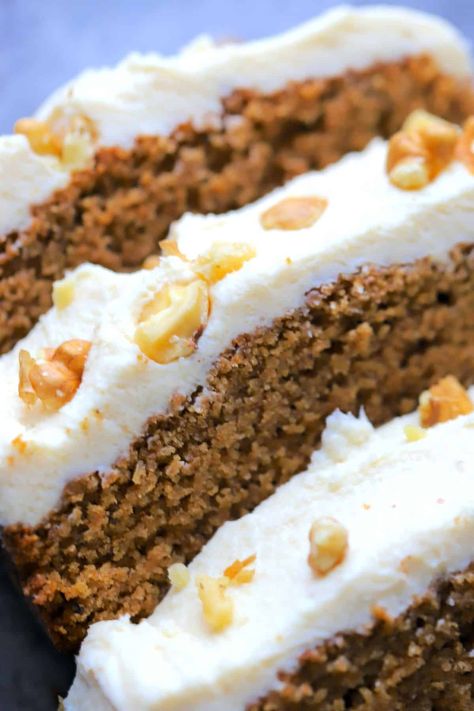 A low carb gingerbread cake with a cream cheese frosting. Made with warm spices and just a hint of molasses, this keto gingerbread cake will give you all the holiday feels. Keto Gingerbread Loaf, Keto Gingerbread Cake, Low Carb Gingerbread Cake, Keto Danish, Keto Gingerbread, Protein Sweets, Molasses Cake, Low Carb Gingerbread, Keto Starbucks