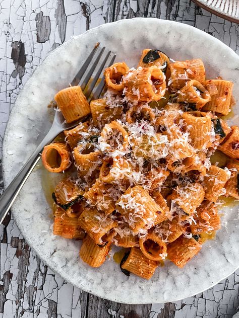 Recipes Using Nduja, Nduja Pasta Recipe, Nduja Recipe Dishes, Spaghetti Plating, Nduja Pasta, Italian Delicatessen, Nduja Recipe, Amatriciana Pasta, Spicy Pasta