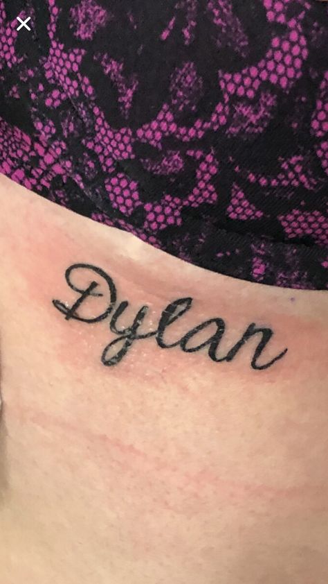 Dylan Name Tattoo Design, Dylan Name Tattoo, Dylan Name, Boyfriend Name Tattoos, Tato Nama, Tattoo For Boyfriend, Stencil Outline, Hidden Tattoos, Boyfriend Names