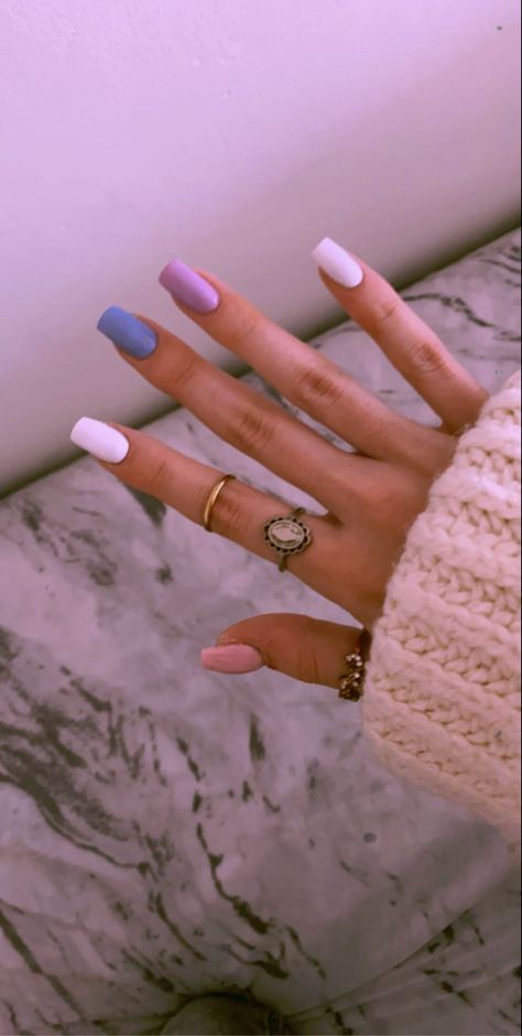 Cute Different Colored Nails, Cute Short Nails Aesthetic, Blue Multicolor Nails, Pastel Square Nails, Solid Color Nails Summer, Solid Color Nail Designs, Nails Summer Pastel, Cute Solid Color Nails, Trendy Nails Square