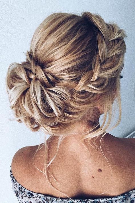 Voluminous Braid, Hairstyle Bridesmaid, Easy Wedding Guest Hairstyles, Sanggul Modern, Updo Ideas, Thick Braid, Wedding Braids, Guest Hair, Simple Wedding Hairstyles