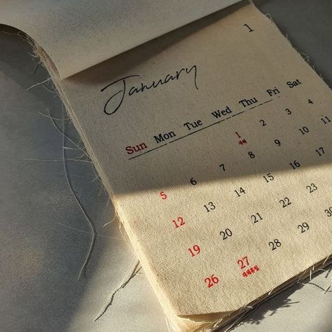 Simple Calendar, Calendar January, 달력 디자인, January Calendar, Photo Room, Korean Products, Simple Aesthetic, Utila, Peaceful Life