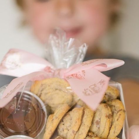 Christy's Gourmet Gifts on Instagram: "Our cookie dippers are a hit with the family. A Perfect way to celebrate the weekend! My favourite sauce is the caramel! Or maybe the buttercream 🤔💕 Or maybe the fudge sauce 😱 It’s too hard to choose! . #cookiedippers #chocolatechipcookies #belgianchocolate #bitesize #instacookies #cookiesofinstagram #weekendvibes" Cookie Dippers, Cookie Dipper, Cottage Bakery, Tuesday Recipes, Cookie Flavors, Fudge Sauce, Belgian Chocolate, Gourmet Gifts, Bite Size