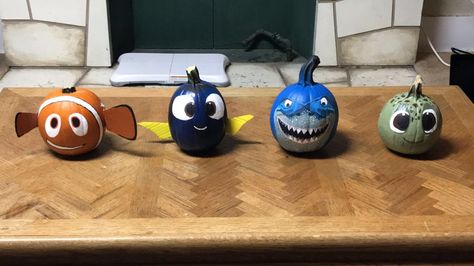 Finding Nemo Pumpkin Painting, Nemo Pumpkin Painting Ideas, Finding Nemo Pumpkin, Nemo Pumpkin, Finding Nemo Theme, Finding Nemo Characters, Finding Nemo Party, Baby Dory, Nemo Party