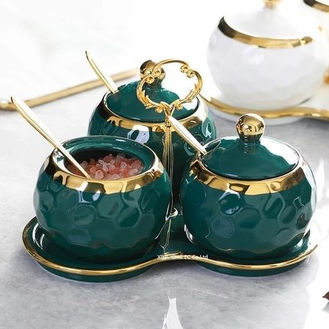 Emerald Green Kitchen Accessories, Green Kitchen Supplies, Cute Kitchen Supplies, Ceramic Chopsticks, Assiette Design, Green Kitchen Accessories, Kitchen Decor Collections, Crockery Design, Kitchen Supply