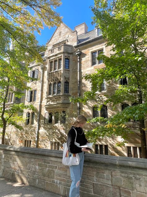 Yale university Medical University Aesthetic, Yale University Aesthetic Outfits, Yale College Aesthetic, Ivy College Aesthetic, Yale Aesthetic Outfit, Dream University Aesthetic, Yale University Aesthetic Campus, Universities Aesthetic, Yale Medical School