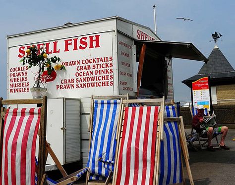 english seaside town stripes Nostalgia Fashion, Victorian Seaside, British Summertime, Cerulean Sea, Cobblestone Path, English Seaside, Seaside Shops, British Holidays, Vintage Seaside