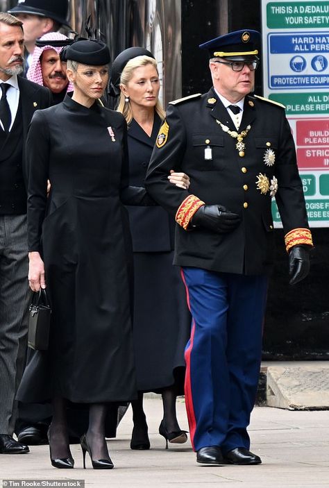 Prince Albert Of Monaco, God Save The Queen, Reine Elizabeth Ii, Reine Elizabeth, Charlene Of Monaco, Elisabeth Ii, Reina Isabel Ii, Princess Stephanie, Sarah Ferguson