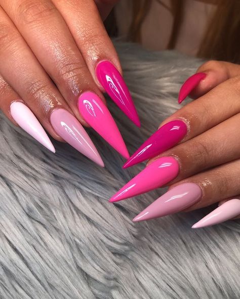 GIGI 💅🏻💅🏻💅🏻 on Instagram: “#nails💅 #nailsofinstagram #nailsonfleek #pinknails💅” Pink And Red Nail Designs, Red Pink Nails, Pink Red Nails, Princess Nails, Plum Nails, Fancy Nails Designs, Stiletto Nails Designs, Red Nail Designs, Nail Art Wedding