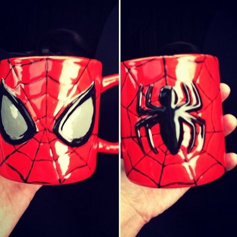 Spider Man Pottery, Spider Man Ceramic, Spiderman Pottery Painting, Spider Man Clay Ideas, Spiderman Pottery, Spider Mug, Marvel Pottery, Spiderman Mug, Diy Pottery Painting