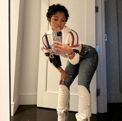 Jayda Wayda Outfit, Face Card Never Declines, Instagram Face, Jayda Wayda, Nba Outfit, Black Femininity, Face Card, Wonderful Time Of The Year, Women Photography Poses