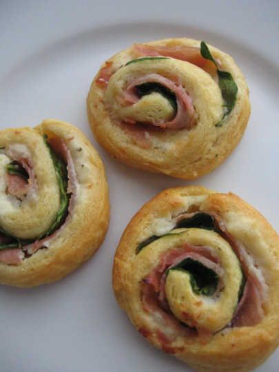 spinach, ham, and herb cheese pinwheels! so delicious! Ham And Cheese Crescent Pinwheels, Crescent Roll Ham And Cheese Pinwheels, Pinwheels Ham And Cheese, Pinwheel Appetizers Ham And Cheese, Ham Cheese Olive Pinwheels, Christmas Eve Appetizers, Ham And Cheese Pinwheels, Christmas Appetizers Easy, Christmas Eve Dinner