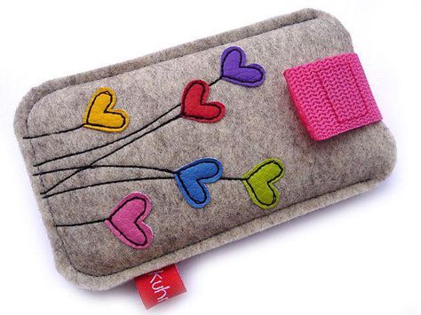 Felt Phone Cases, Felt Phone, Freehand Machine Embroidery, Felt Case, Felt Pouch, Free Motion Embroidery, Felt Embroidery, Sewing Appliques, Felt Decorations