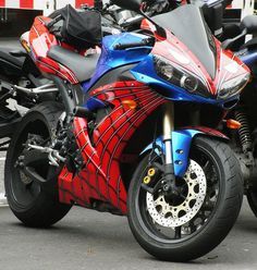 Spiderman Motorcycle Love Crazy Motor Bikes? Follow Me 4 Môre ! ¡ ! Spiderman Car, Custom Sport Bikes, Motorcycle Men, Pretty Bike, Black Motorcycle, Sports Bikes Motorcycles, Cool Motorcycles, Bike Lovers, Pretty Cars