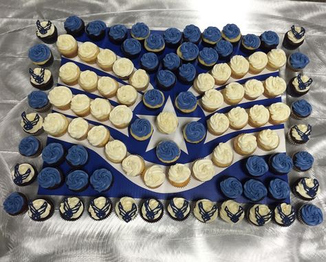 Air Force SSgt cupcakes Air Force Party Decorations, Air Force Party, Promotion Ceremony, Air Force Graduation, Deployment Party, Retirement Ceremony, Party Decorations Ideas, Food Tags, Rose Gold Party