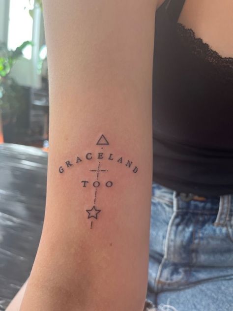 Graceland Too Tattoo, Phoebe Bridgers Tattoo, Simple Tattoo Ideas, Aesthetic Tattoo Ideas, Unique Tattoo Ideas, Cute Simple Tattoos, 20 Aesthetic, Blue Tattoo, Bold Artwork