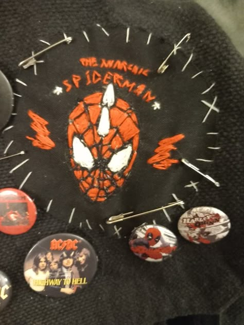 Battle Vest Outfit Ideas, Punk Homecoming Outfit, Pins On Jacket Aesthetic, Spiderman Hoodie Diy, Spider Punk Patch, Jacket With Patches Aesthetic, Crust Jacket Ideas, Punk Jacket Patches, Punk Bag Diy