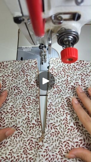 6K views · 193 reactions | good sewingt tip #sew #sewing #sewingtutorial #sewingproject #sewingtips | Pattern Maker | Pattern Maker · Original audio How To Zip A Dress By Yourself, Zip Sewing, Sewing Zippers, Zipper Tutorial, Tips Sewing, Sew Zipper, Pattern Maker, Beginner Sewing Projects Easy, Sewing Appliques